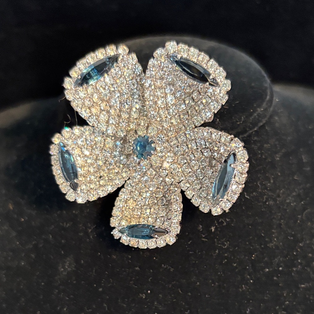 Vintage Kramer Rhinestone Brooch